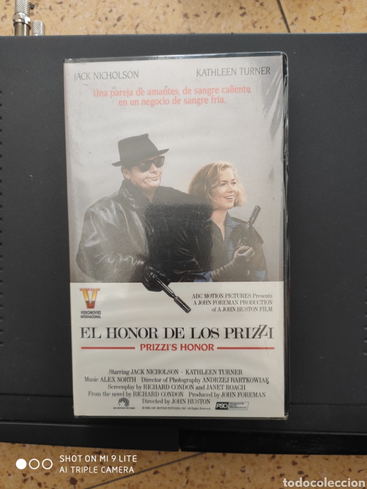 Cine: El honor de los prizzi VHS precintada - Foto 1