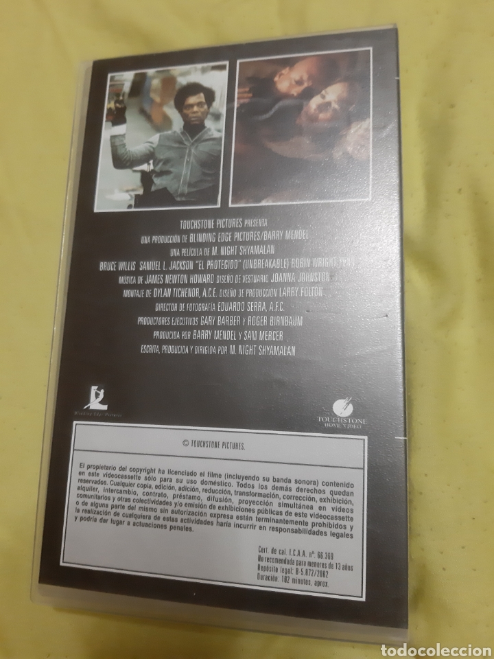 Cine: VHS El Protegido - Foto 2
