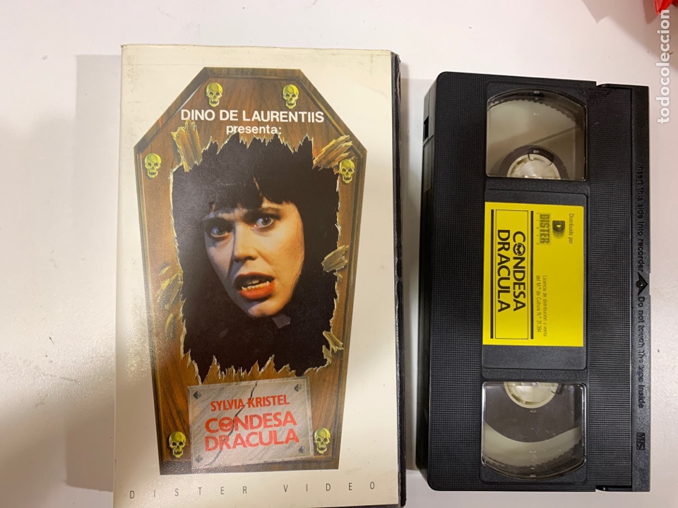 Cine: Condesa dr&aacute;cula pel&iacute;cula VHS terror