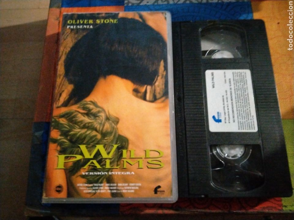 Cine: VHS- Wild Palms- Versi&oacute;n integra- Oliver Stone - Foto 1