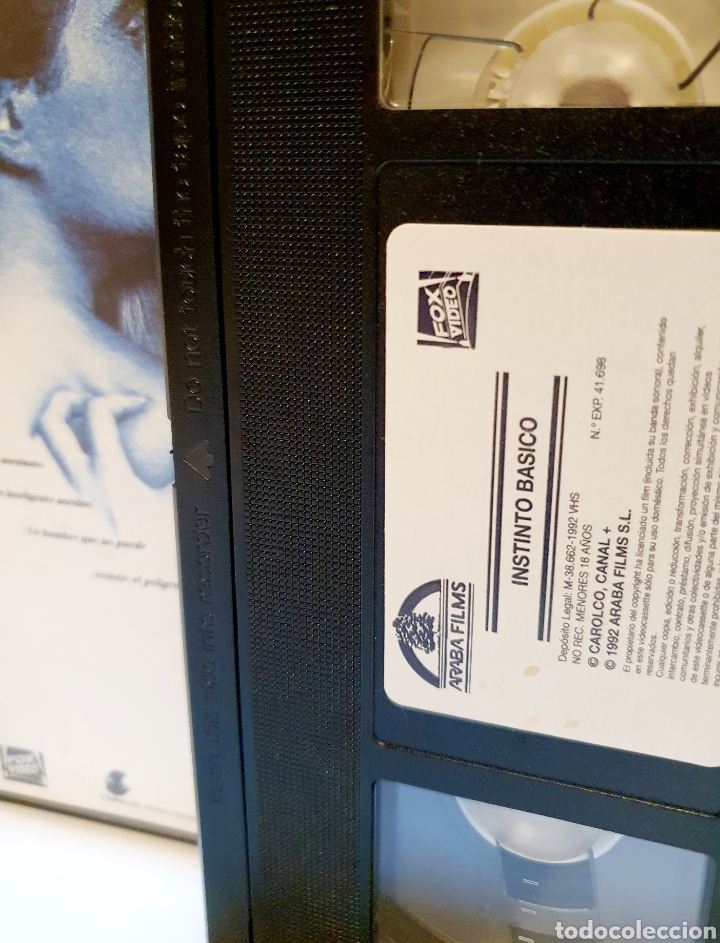 Cine: INSTINTO B&Aacute;SICO - VHS - Foto 3