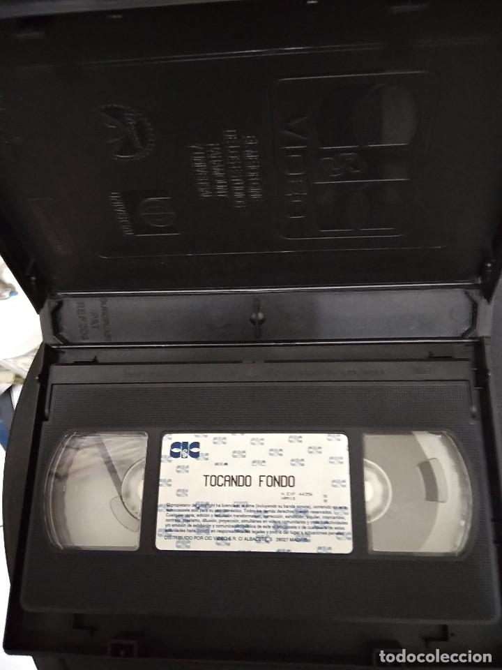 Cine: TOCANDO FONDO - Foto 3