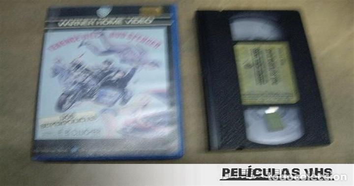 Cine: Pel&iacute;cula Dos Superpolic&iacute;as en VHS
