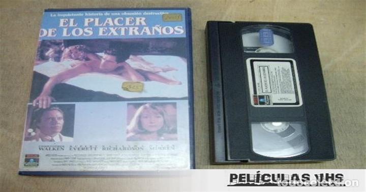 Cinema: Pel&iacute;cula El Placer De Los Extra&ntilde;os en VHS