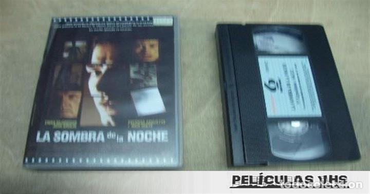 Cinema: Pel&iacute;cula La Sombra De La Noche en VHS