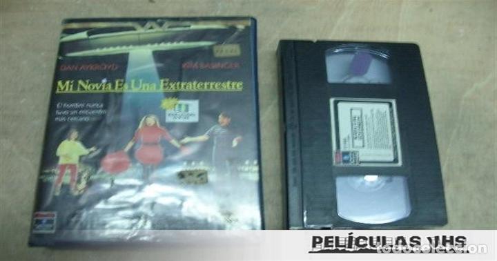 Cin&eacute;ma: Pel&iacute;cula Mi Novia Es Una Extraterrestre en VHS