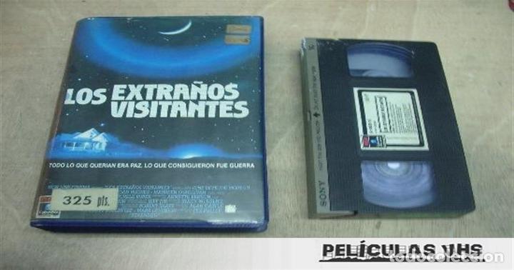 Cin&eacute;ma: Pel&iacute;cula Los Extra&ntilde;os Visitantes en VHS