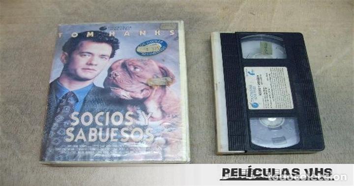 Cin&eacute;ma: Pel&iacute;cula Socios Y Sabuesos en VHS