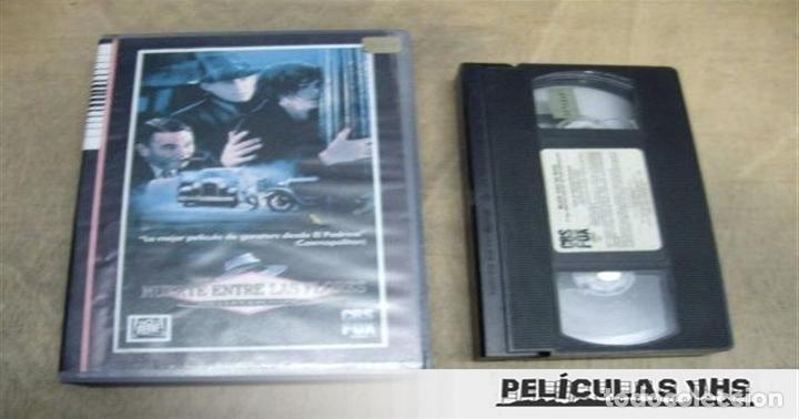 Cine: Pel&iacute;cula Muerte Entre Las Flores en VHS