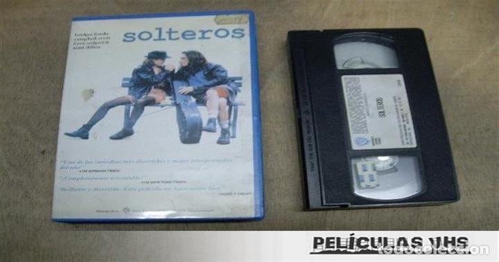 Cine: Pel&iacute;cula Solteros en VHS - Foto 1