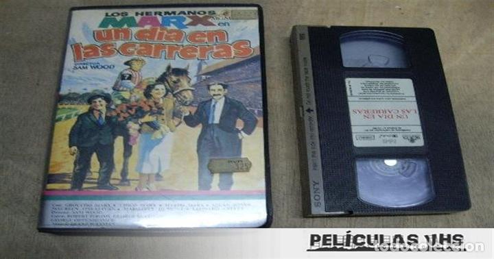 Cine: Pel&iacute;cula Un D&iacute;a En Las Carreras en VHS