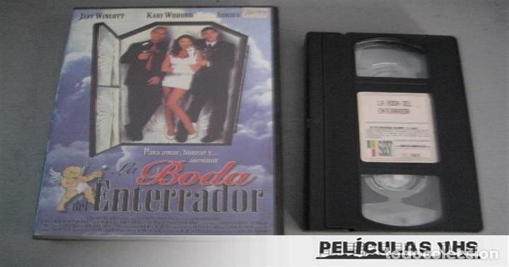 Cine: Pel&iacute;cula La Boda Del Enterrador en VHS