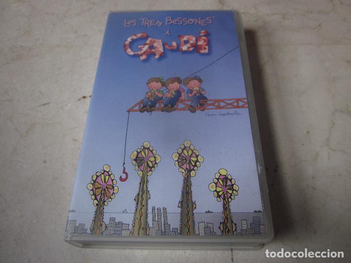 Cine: LES TRES BESSONES I GAUDI VHS - CROMOSOMA 2002