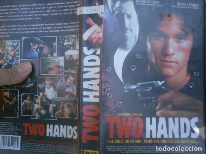 Cinema: PELICULA VHS, TWO HANDS