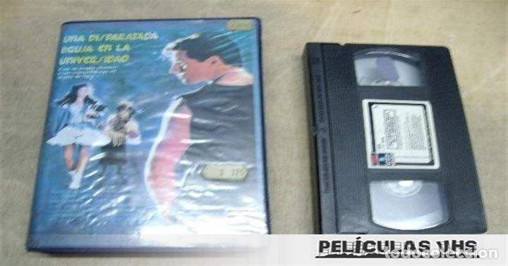 Cine: Pel&iacute;cula Una Disparatada Bruja En La Universidad en VHS