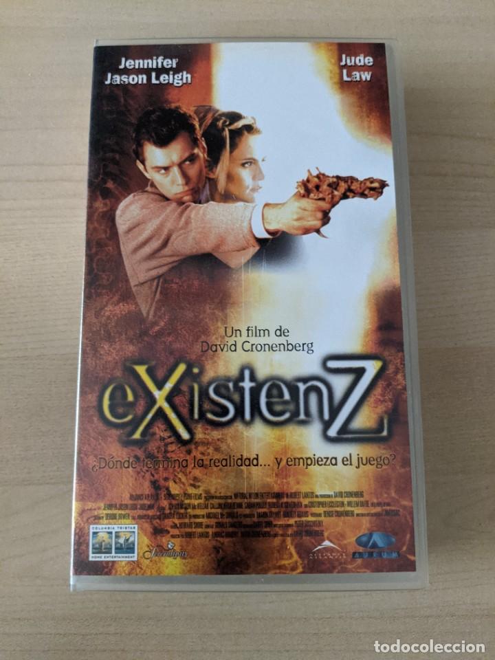 Cine: PEL&Iacute;CULA &rdquo;EXISTENZ&rdquo; DE DAVID CRONENBERG - Foto 1