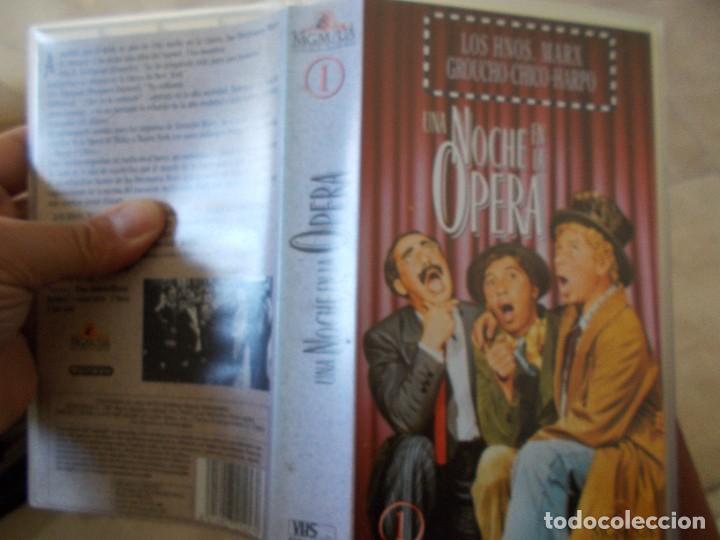 Cine: UNA NOCHE EN LA OPERA VHS - Foto 1