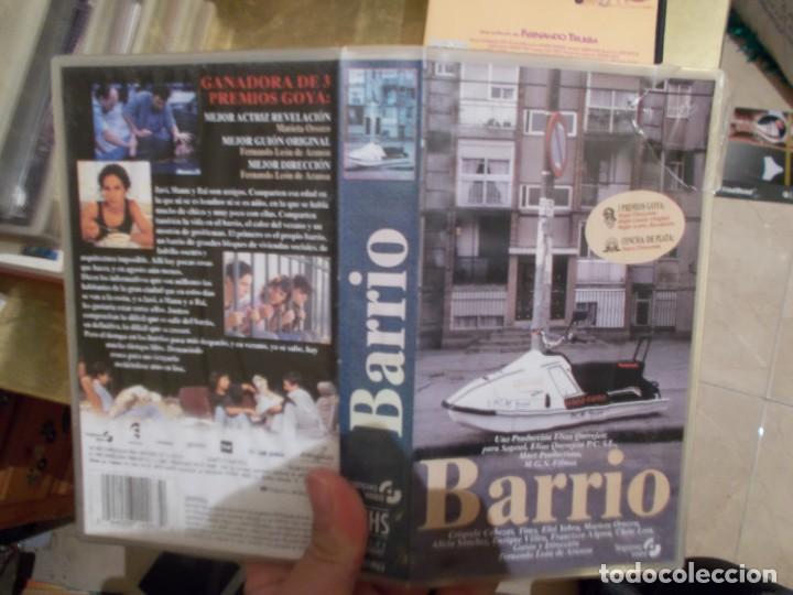 Cine: BARRIO VHS - Foto 1