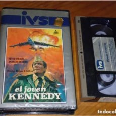 Cine: EL JOVEN KENNEDY - PETER STRAUSS, BARBARA PERKINS - IVS CAJA GRANDE - VHS. Lote 313582733