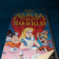 Cine: VHS. ALICIA EN EL PAÍS DE LAS MARAVILLAS. CLÁSICOS WALT DISNEY 1991. Lote 316996398