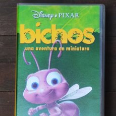 Cine: BICHOS UNA AVENTURA EN MINIATURA DISNEY PIXAR 1999 VHS. Lote 318545058