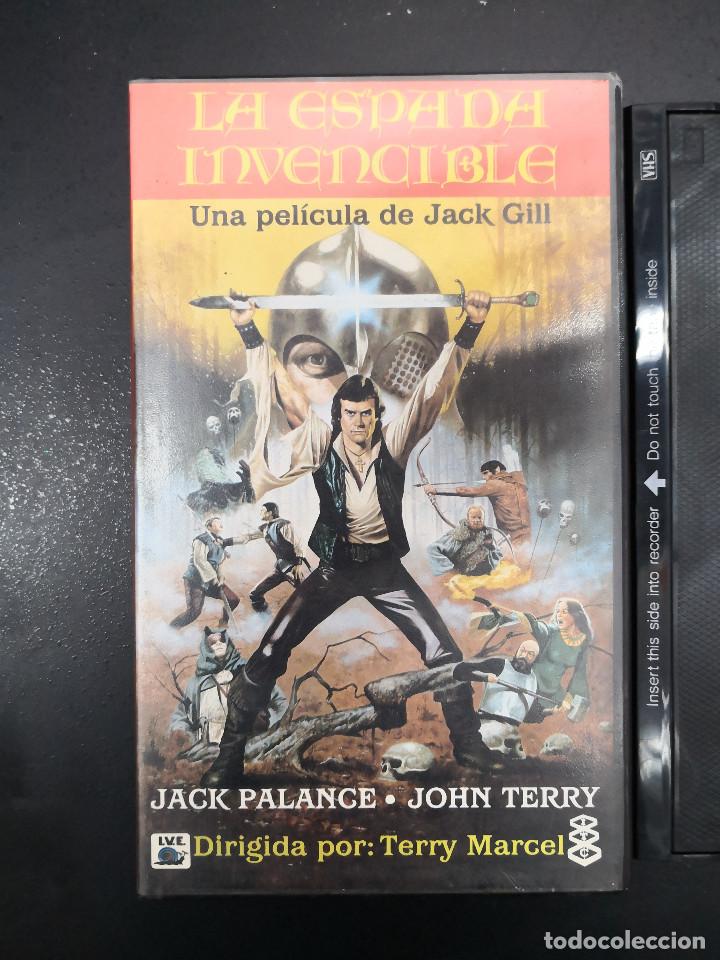 Cine: La espada invencible - Foto 1