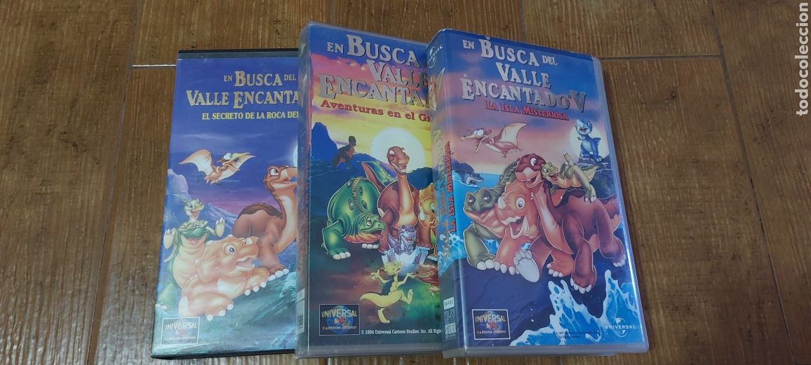 Cinema: 3 VHS EN Busca del Valle Encantado II, V y VI