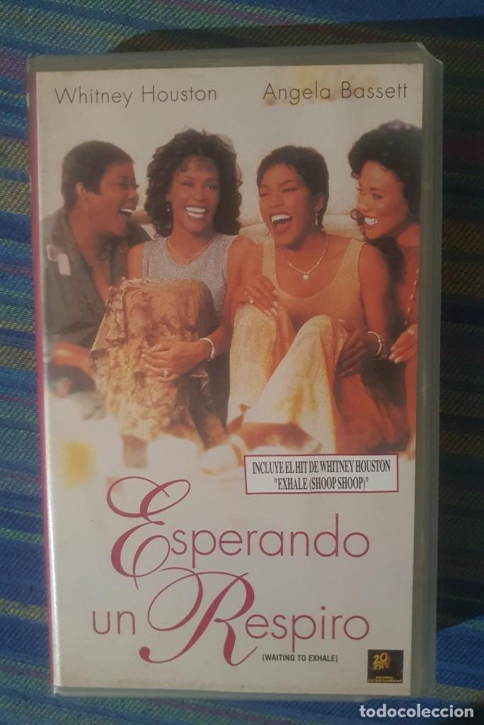 Cinema: VHS ESPERANDO UN RESPIRO