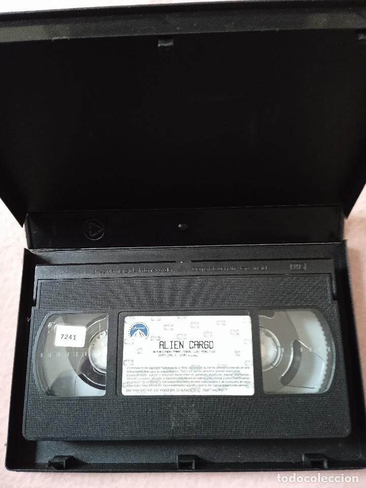 Cine: ALIEN CARGO - Foto 3