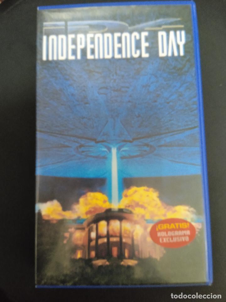 Cine: INDEPENDENCE DAY - Foto 1