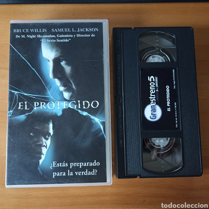 Cine: VHS El protegido - Foto 1