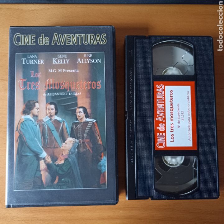 Cine: VHS Los tres mosqueteros - Foto 1