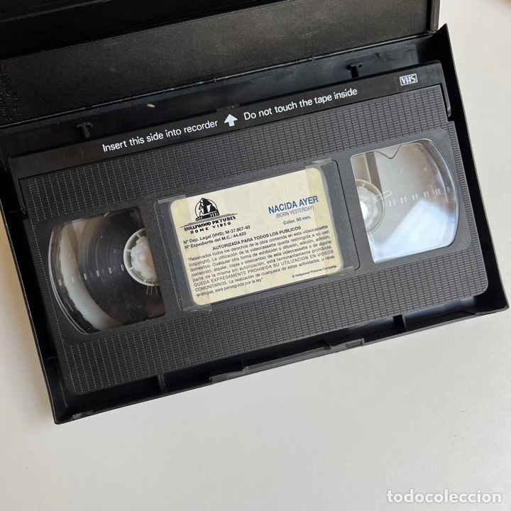 Cine: Nacida ayer vhs - Foto 2