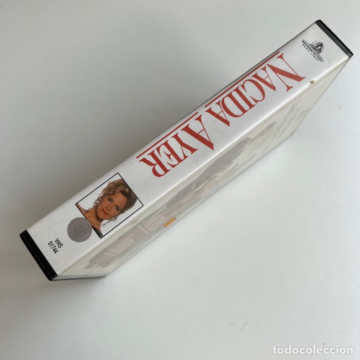 Cine: Nacida ayer vhs - Foto 4