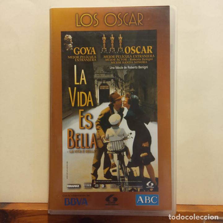 Cine: VHS. LA VIDA ES BELLA - Foto 1