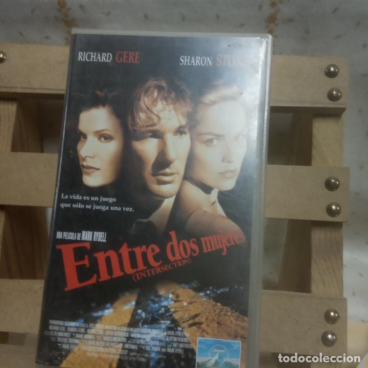 Cinema: VHS. ENTRE DOS MUJERES, INTERSECTION