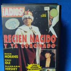Cine: RECIEN NACIDO Y YA CORONADO VHS [XNN3A]. Lote 360007985