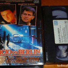 Cine: JUICIO EN BERLIN - LEO PENN, SEAN PENN, MARTIN SHEEN - NEW LINE - VHS. Lote 363729490
