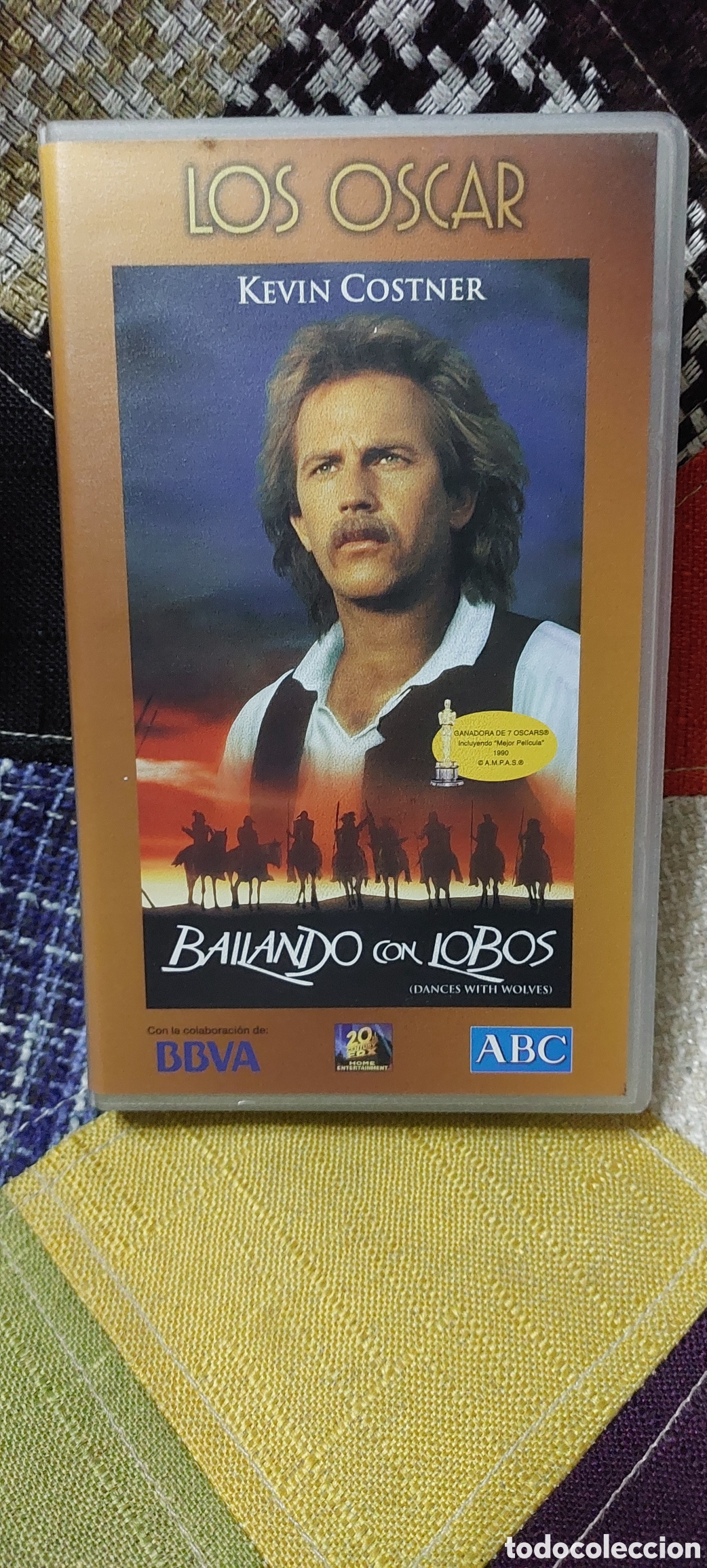 Cine: VHS Bailando con Lobos - Foto 1