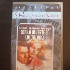 Cine: VHS CON LA MUERTE DEN LOS TALONES DE ALFRED HITCHCOCK - COLECCIÓN PASIÓN POR LOS CLÁSICOS. Lote 400868934