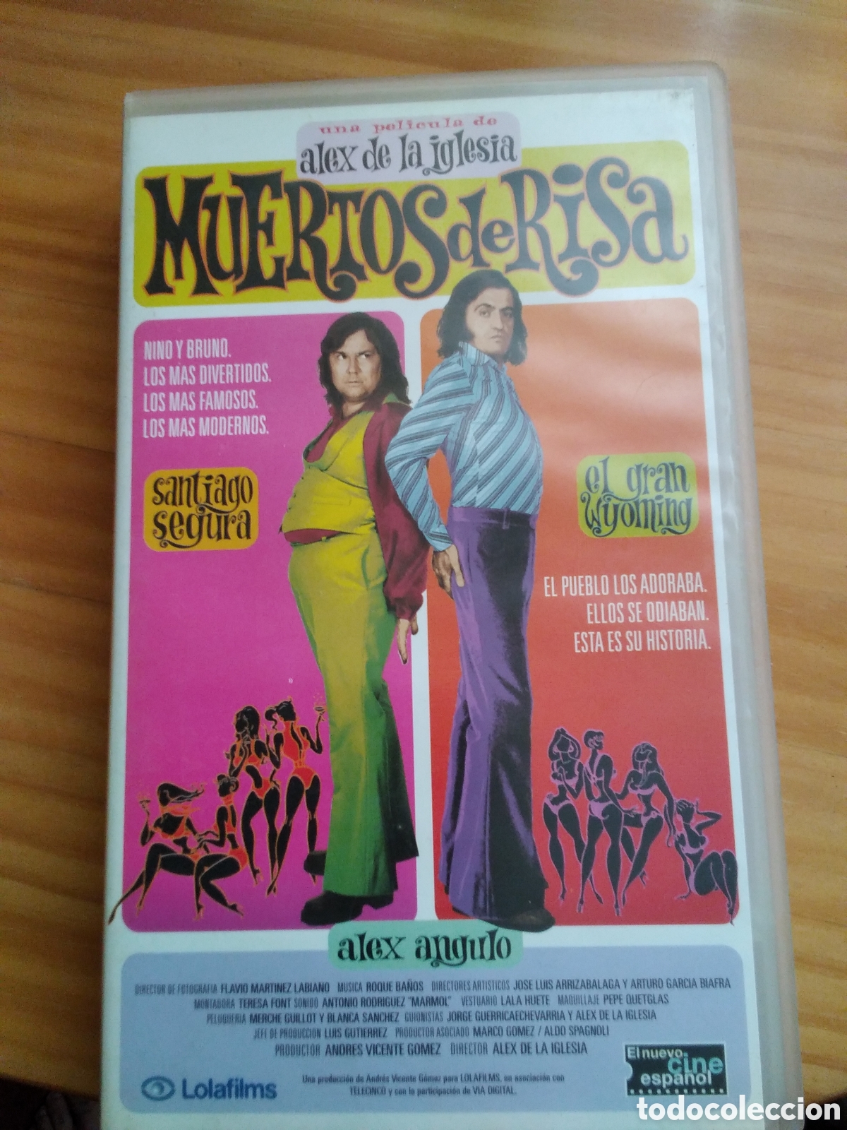 Cine: Muertos de risa pel&iacute;cula original VHS - Foto 1