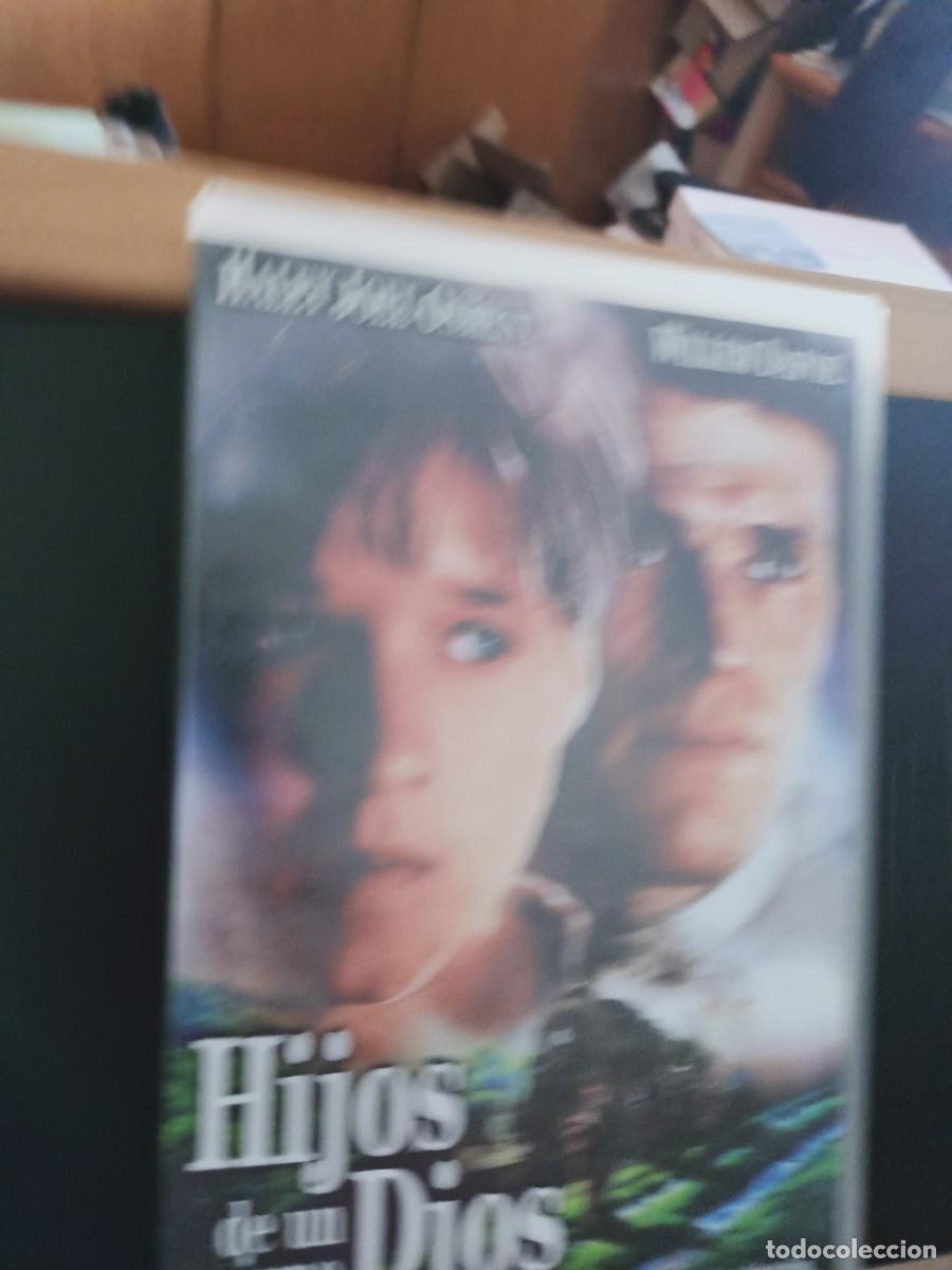 Cin&eacute;ma: HIJOS DE UN MISMO DIOS - ESTUCHE GRANDE - VHS