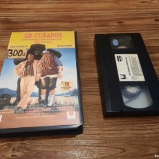 Cine: PELICULA VHS 2 CUÑADOS DESENFRENADOS