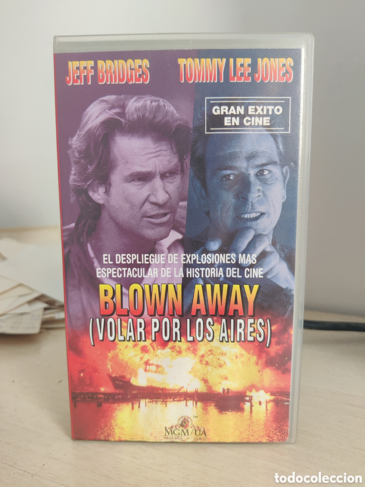 Cinema: VHS BLOWN AWAY VOLAR POR LOS AIRES