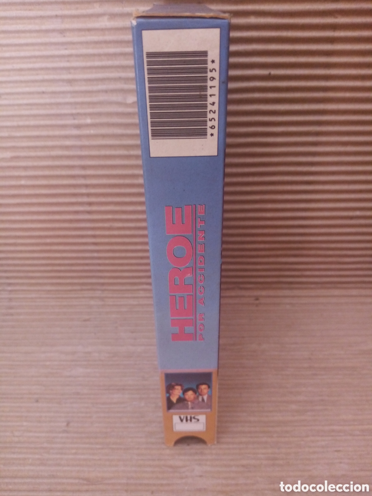Cine: H&eacute;roe por accidente. VHS - Foto 2