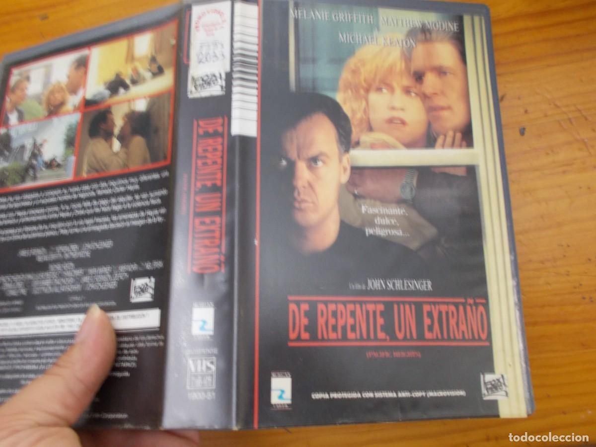 Cinema: DE REPENTE UN EXTRA&Ntilde;O,VHS