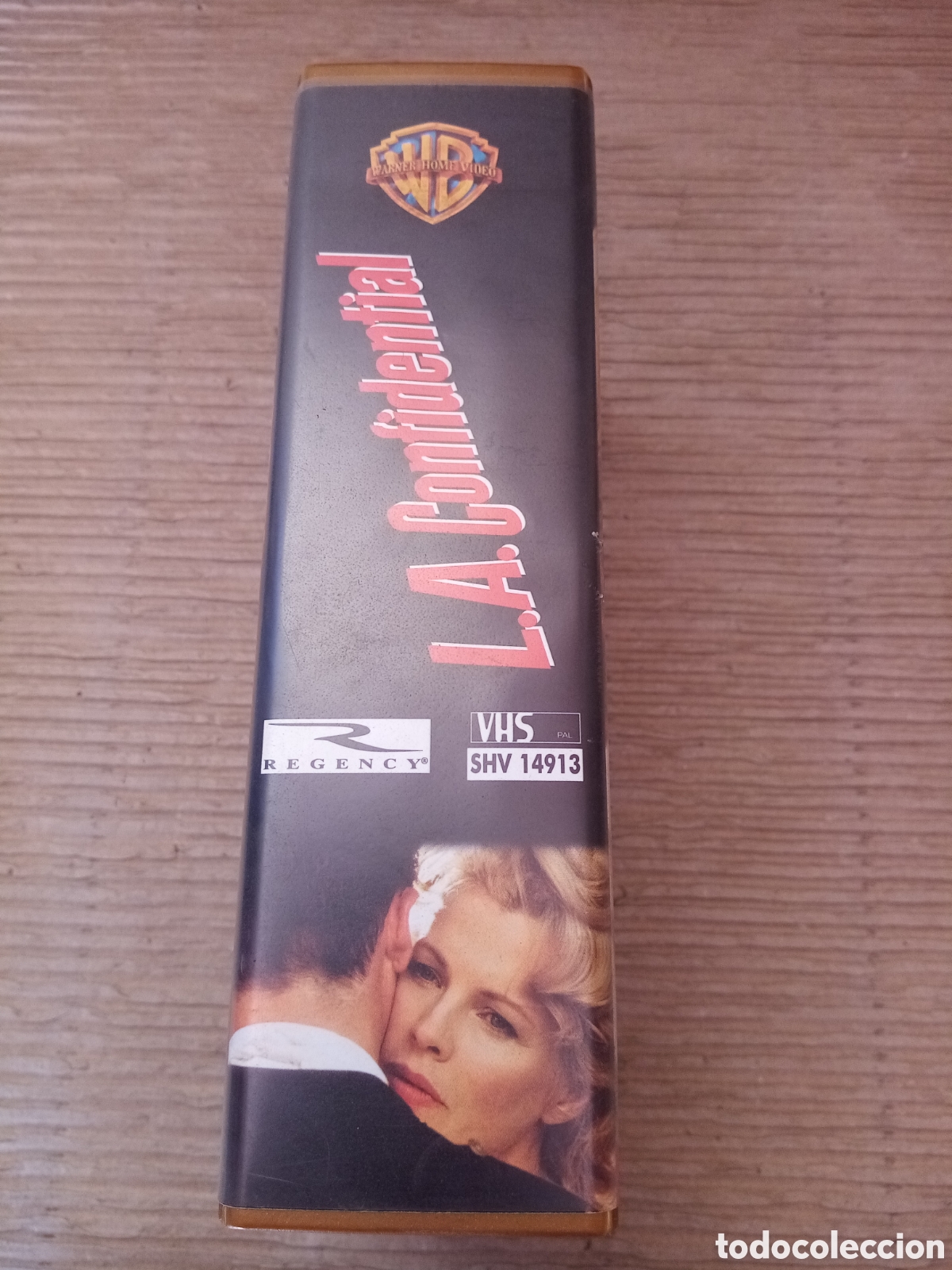 Cine: L. A. Confidential. VHS (doble) - Foto 2