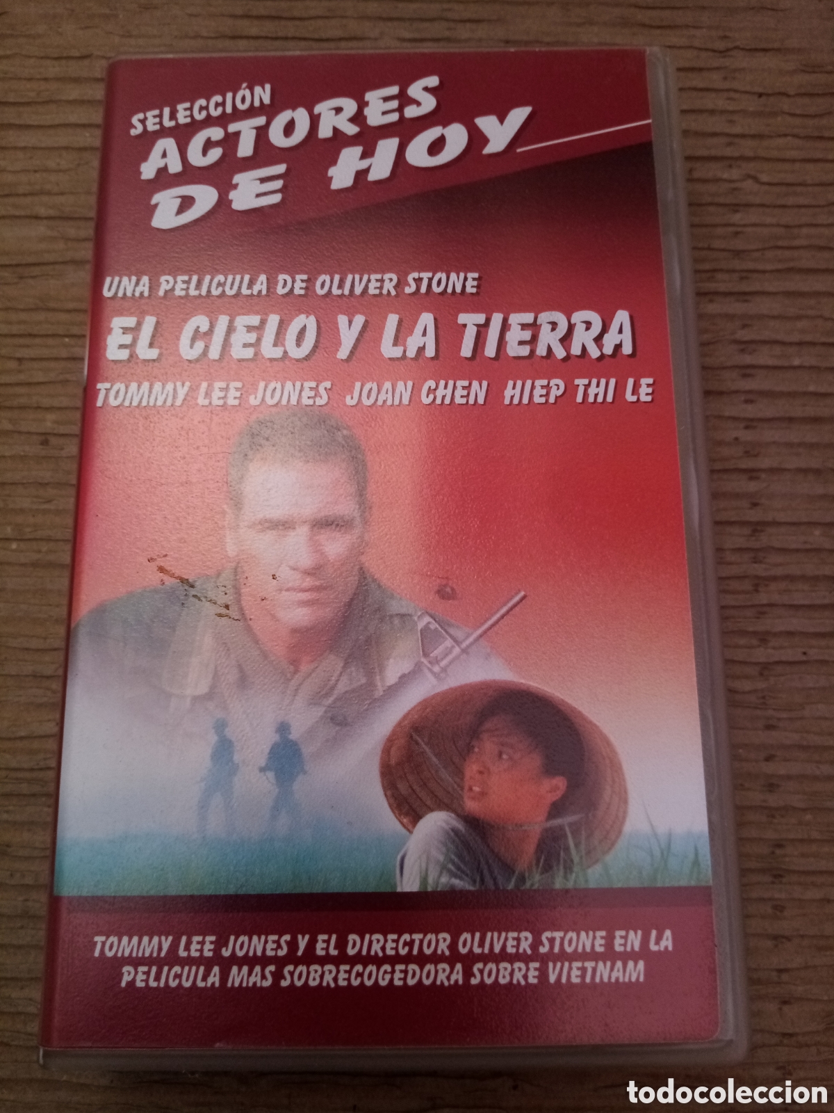 Cin&eacute;ma: El cielo y La tierra. VHS