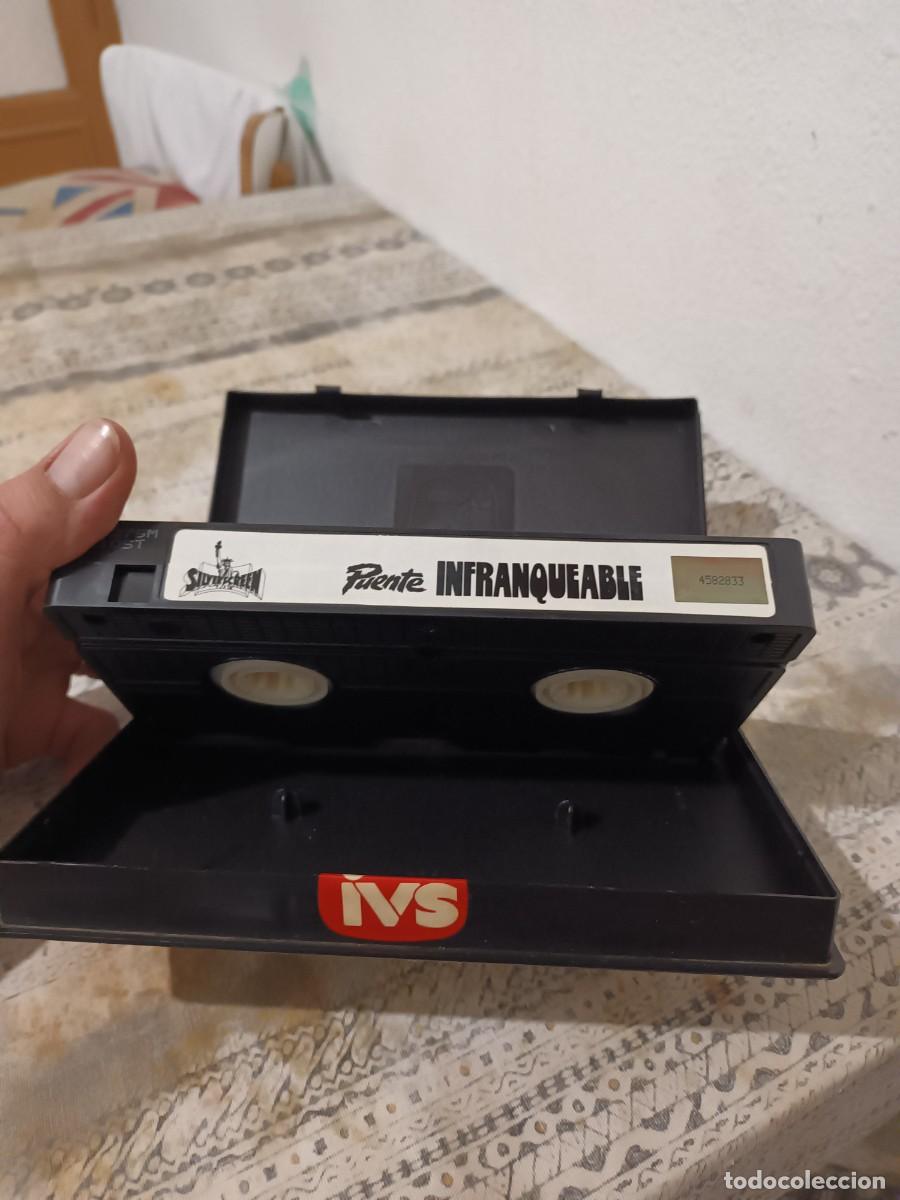 Cine: Pel&iacute;cula VHS puente infranqueable - Foto 6
