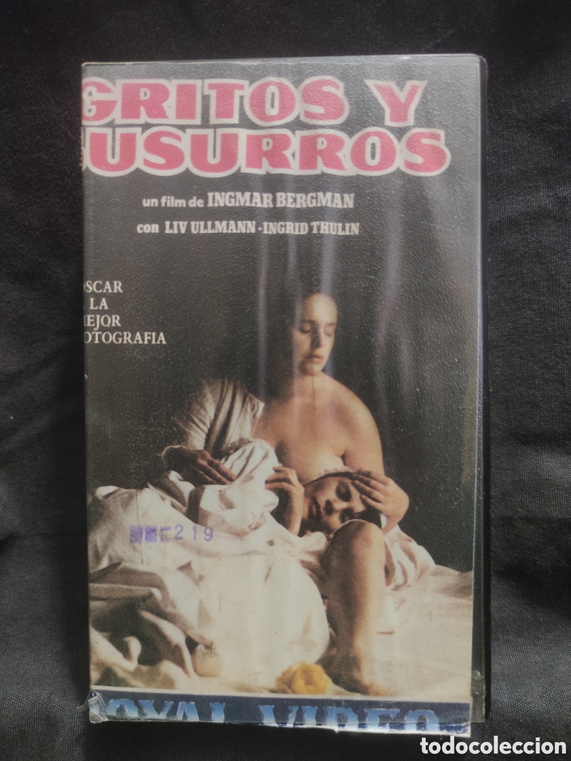 Cine: GRITOS Y SUSURROS (VHS)